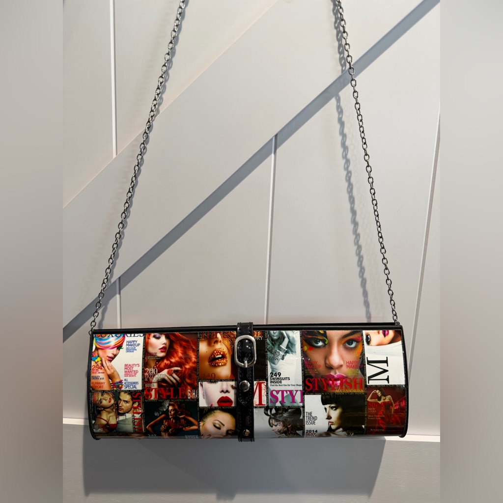Stylish Magazine Cover Women's Purse